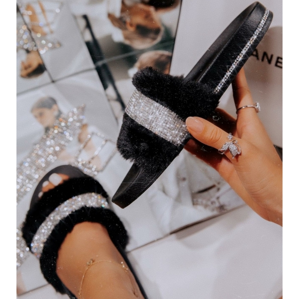 𝙇𝙖𝙨𝙩 6, 8, 9 & 10💎🖤Luxury Diamante Sandal